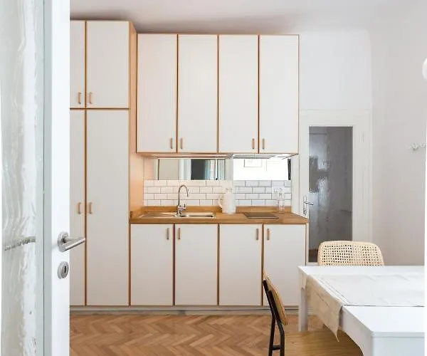 Karinatura Ljubljana